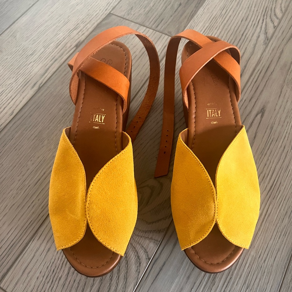 Seychelles Platform Sandals Happy Yellow size 9